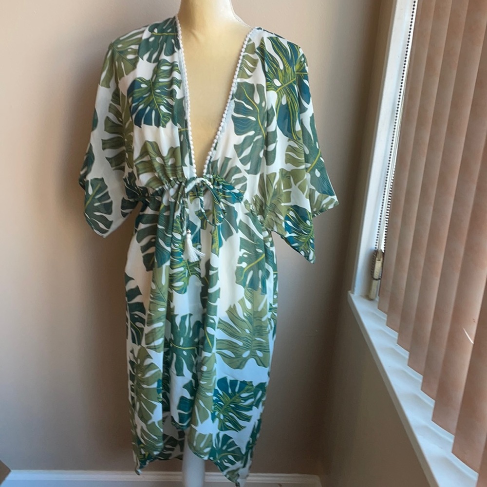 Club Z Collection Wimens Green Tropical SWim Beach Cover up Leaves Sz XL - Picture 2 of 6